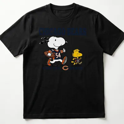 Cartoon design of Snoopy and Woodstock supporting Chicago Bears football.