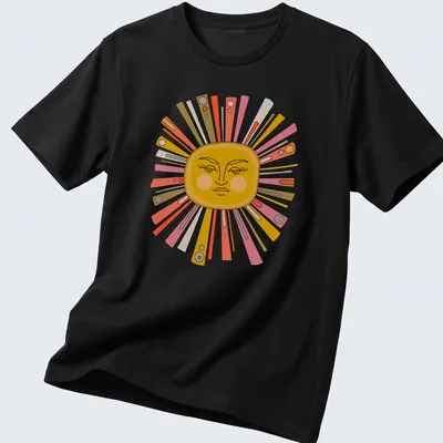 Kawaii sun face t-shirt with colorful rays in cheerful colors